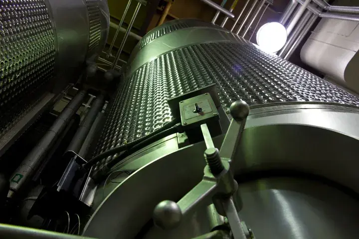 Industrial food oil production facility
